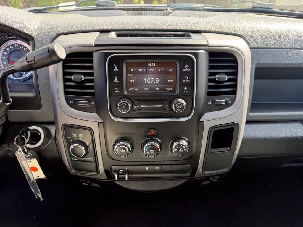 Used 2015 Silver Ram Tradesman image 21