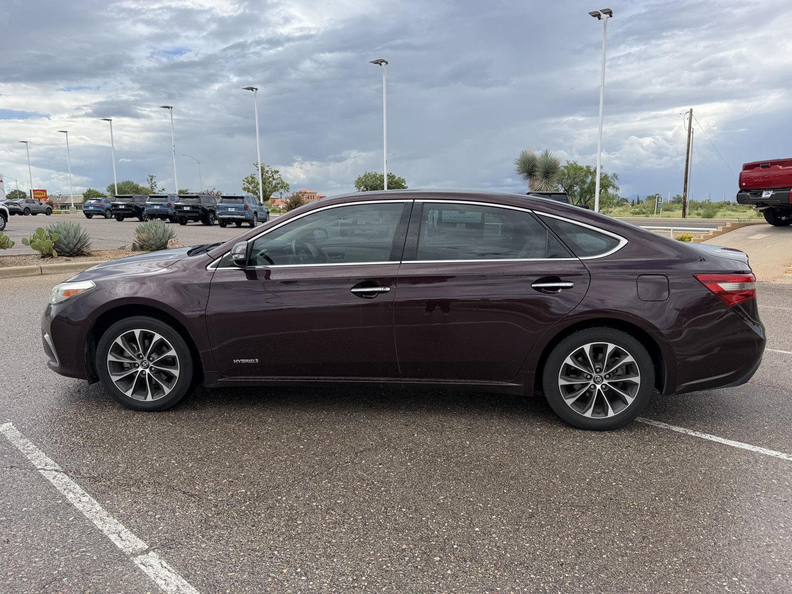 Used 2018 Sizzling Crimson Mica Toyota Hybrid XLE Premium image 2