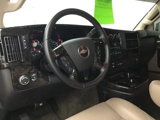 Used 2023 Bronze Chevrolet Explorer Limited SE image 21