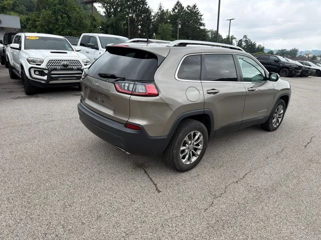 Used 2020 Beige Jeep Latitude Plus image 5