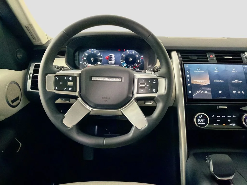 New 2026 Santorini Black Land Rover S image 24