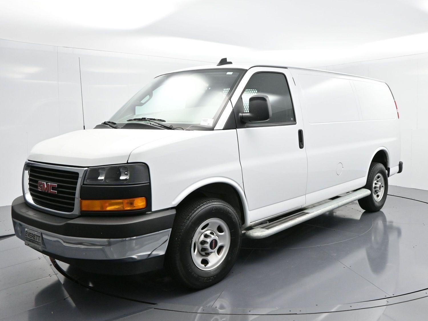2024 Gmc Savana Cargo 2500 photo 3