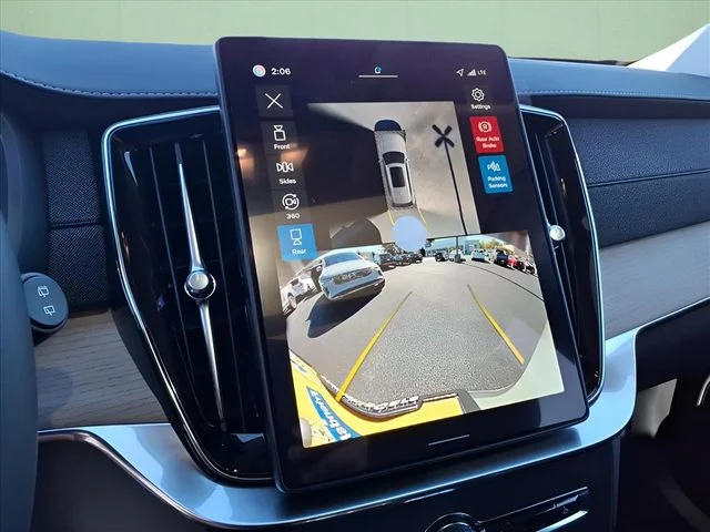 2026 Volvo XC90 Plus - Photo 25