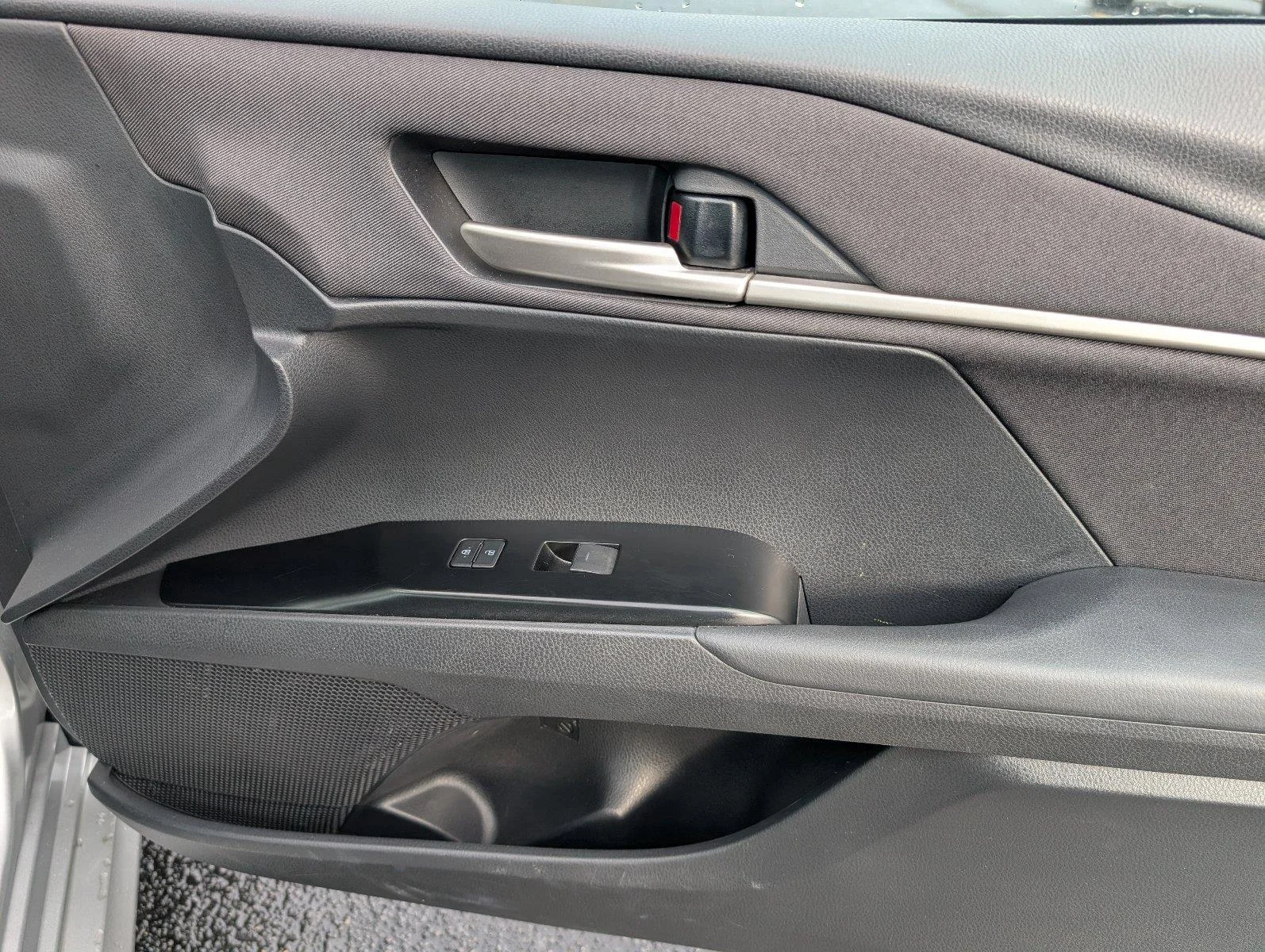 Used 2025 Celestial Silver Metallic Toyota LE image 38