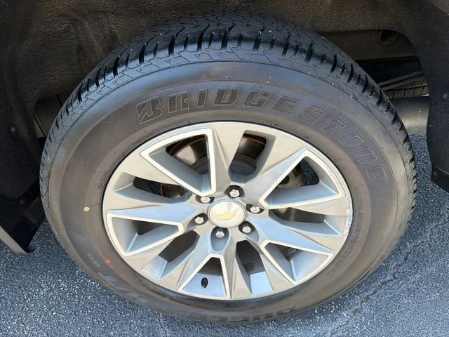 Used 2021 NORTHSKY BLUE METALLIC Chevrolet High Country image 19