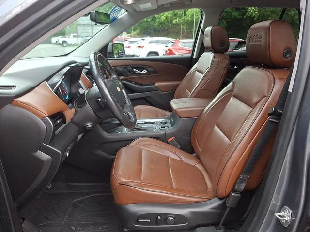 Used 2019 Gray Chevrolet High Country image 16