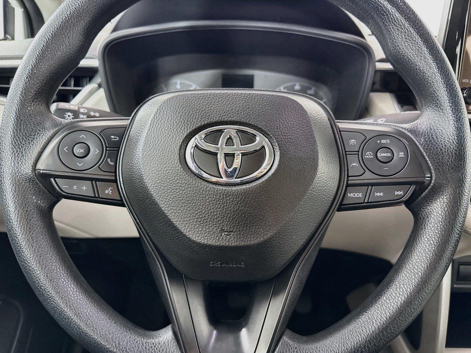 Certified Used 2024 Wind Chill Pearl Toyota L image 16