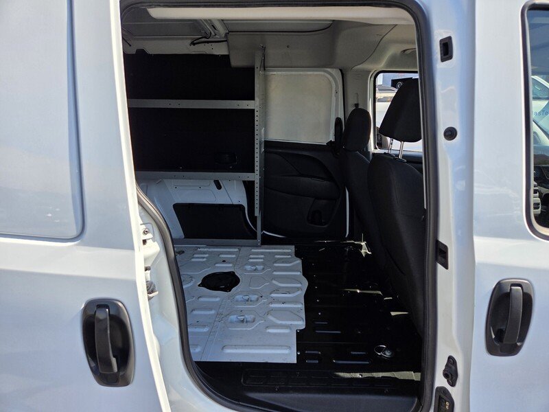 Used 2022 White Ram Base image 18