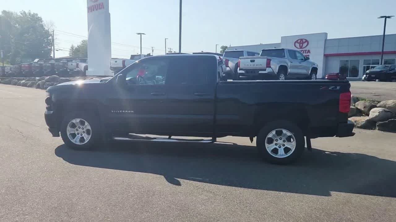 Used 2019 Black Chevrolet LT image 5