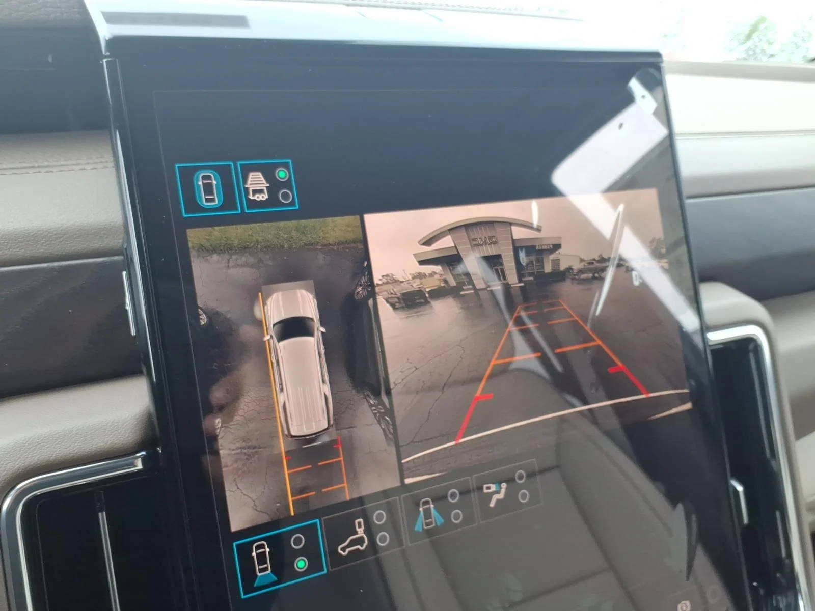 2026 GMC Yukon XL Denali - Photo 15