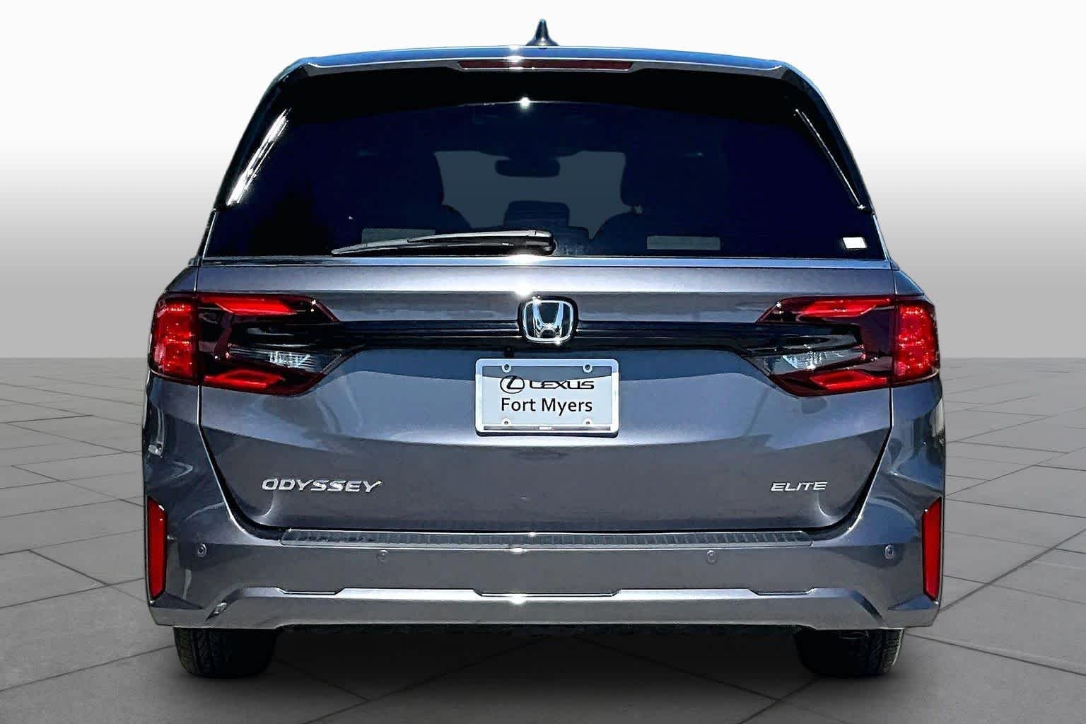 Used 2025 Modern Steel Metallic Honda Elite image 5
