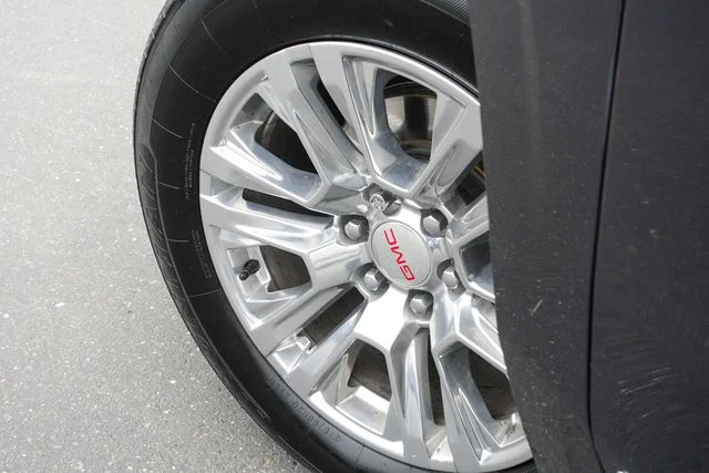 Used 2024 Titanium GMC Denali image 13