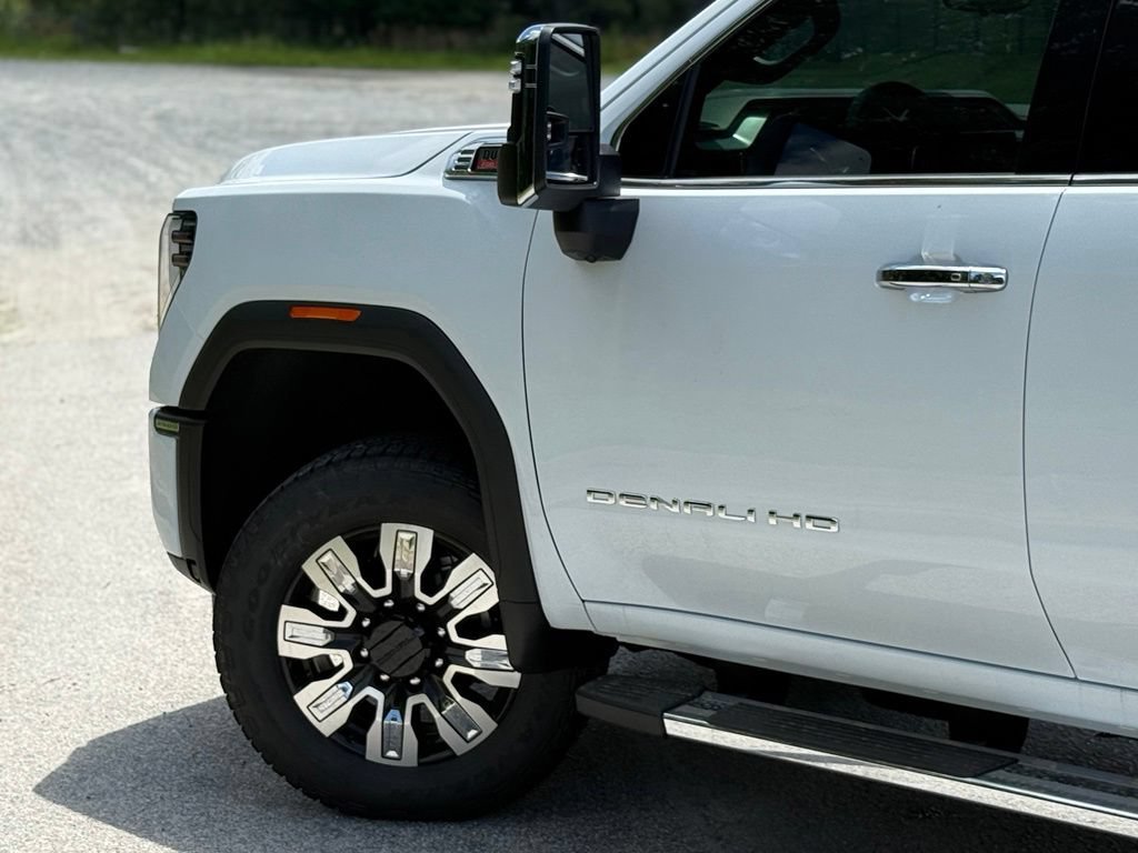2026 GMC Sierra 2500HD Denali - Photo 9