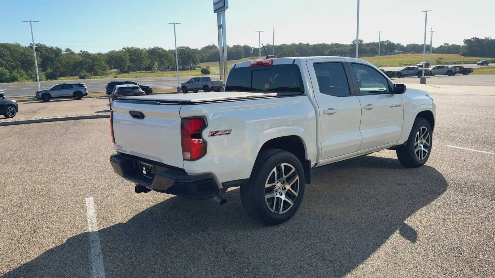 Used 2023 SUMMIT WHITE Chevrolet 4WD Z71 image 8