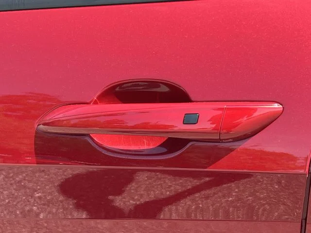 Used 2025 Red Hyundai SEL Sport image 40