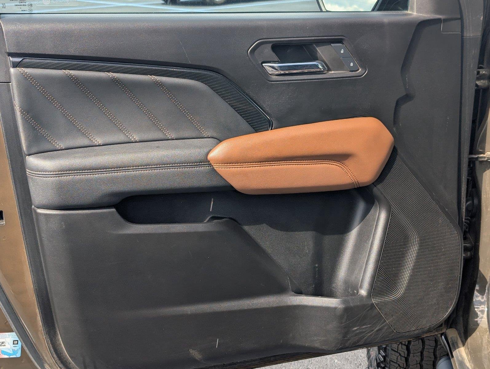 Used 2024 Deep Bronze Metallic GMC AT4 image 14