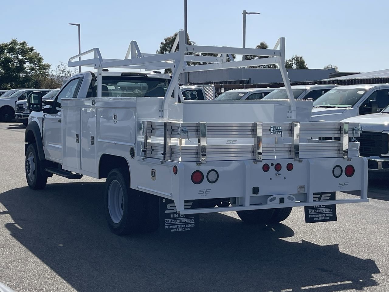 New 2024 Oxford White Ford XL image 4