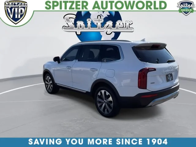 Used 2022 White Kia S image 8
