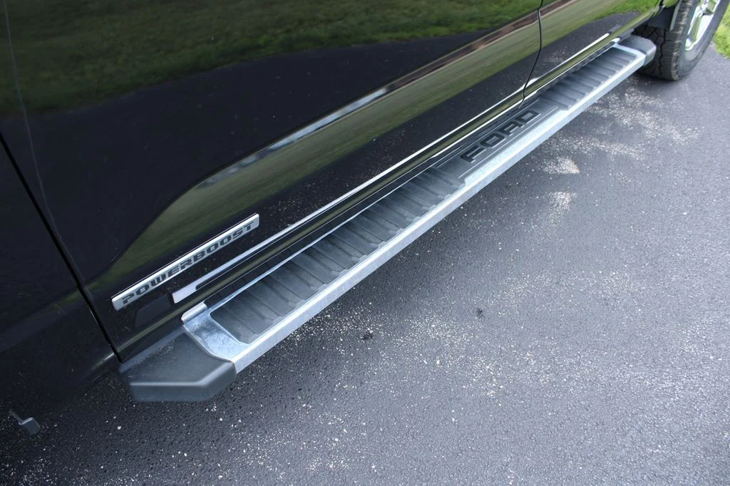 Used 2024 Black Metallic Ford XLT image 8