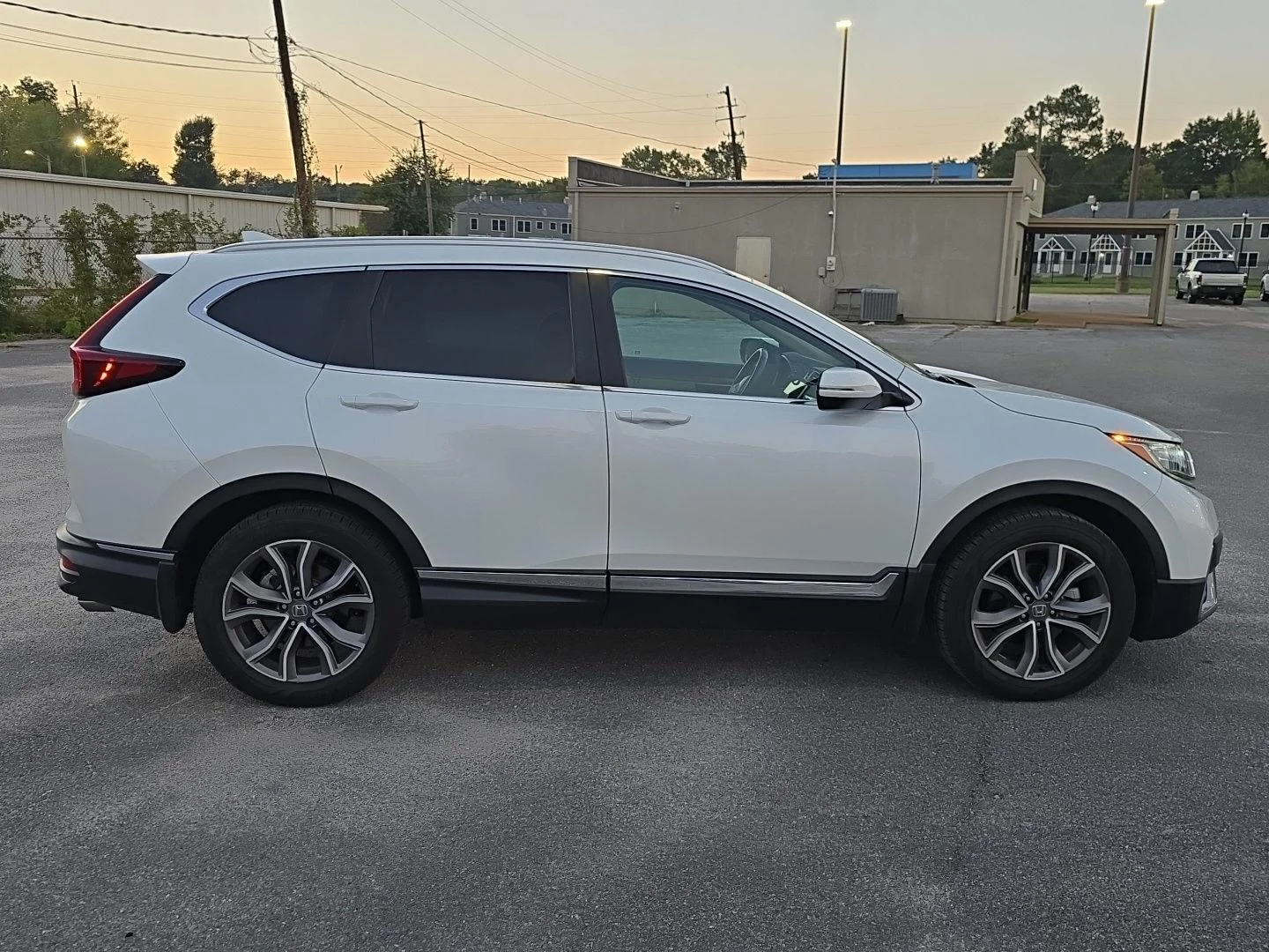 Used 2021 Platinum White Pearl Honda Touring image 2