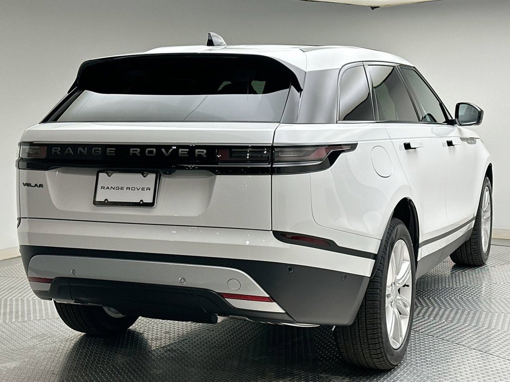 New 2026 Fuji White Land Rover S image 3