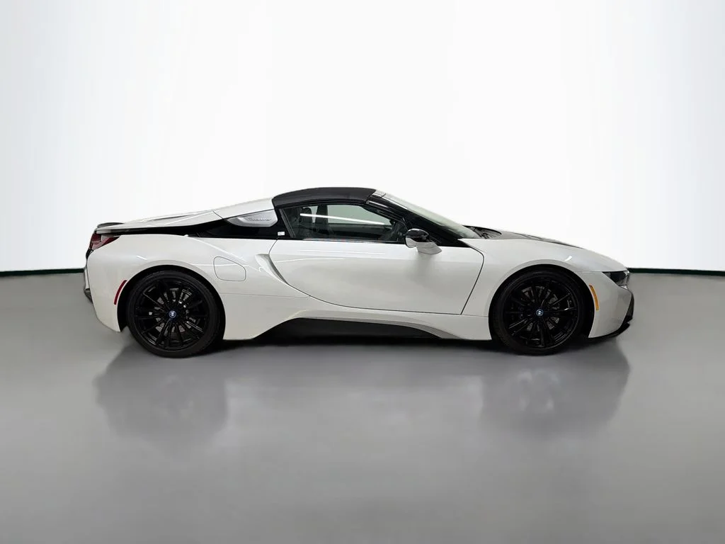 Used 2019 Crystal White Pearl BMW Base image 8