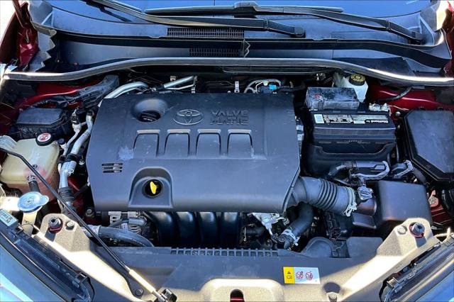 Certified Used 2018 RUBY FLARE PEARL Toyota  image 32