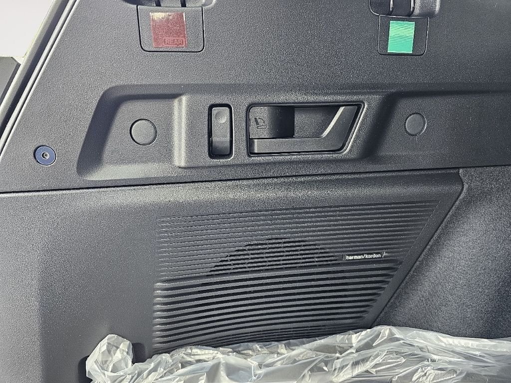 New 2026 CRYSTAL BLACK SILICA Subaru Touring XT image 19