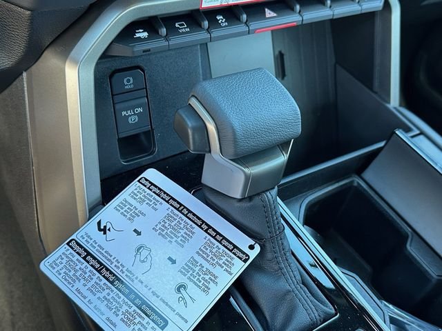 New 2026 Wind Chill Pearl <sup>1</sup> Toyota  Platinum image 23