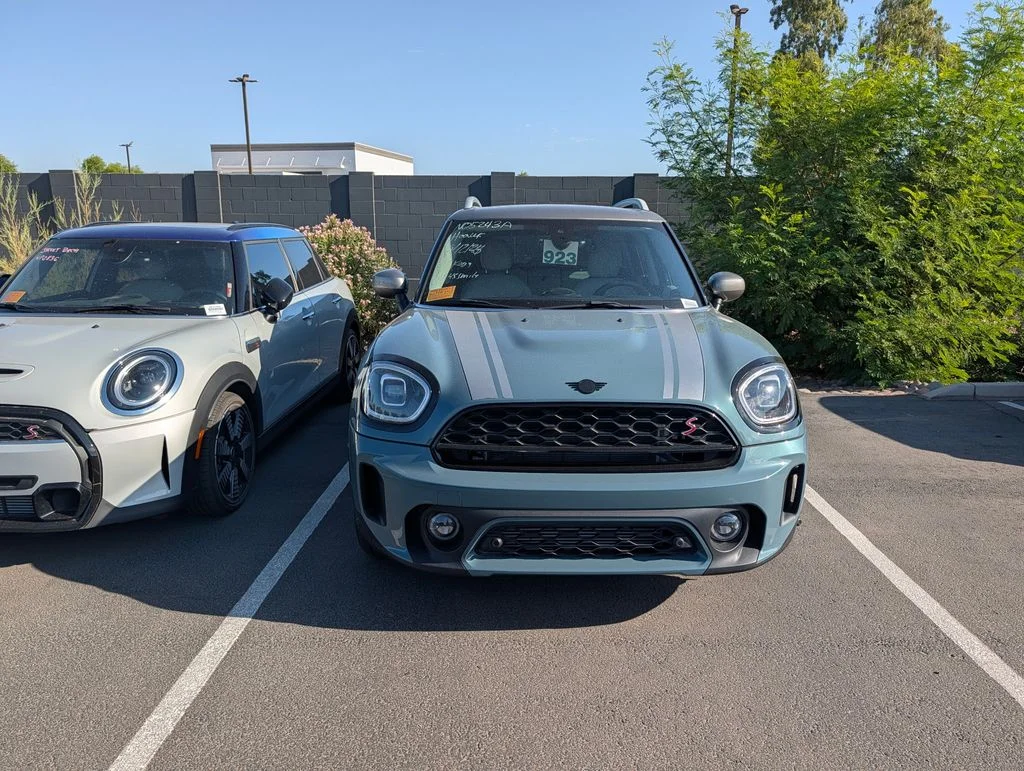Certified Used 2024 Sage Green metallic MINI Iconic image 2