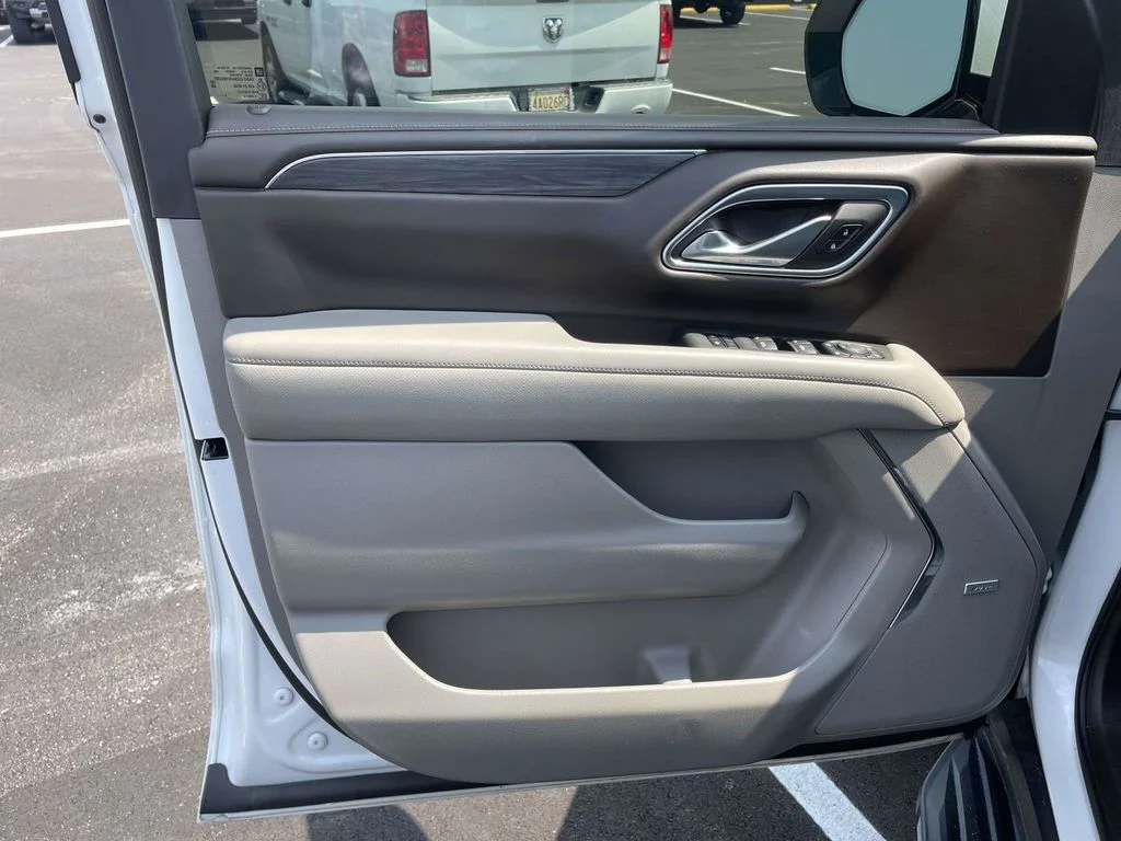 Certified Used 2022 White GMC SLT image 15