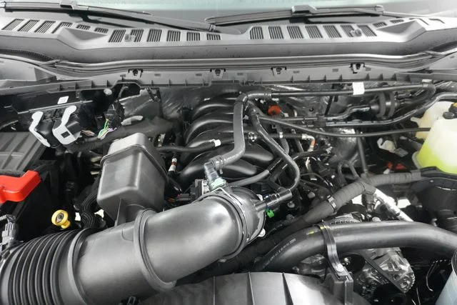 New 2026 Carbonized Gray Metallic Ford F-250® XLT image 35