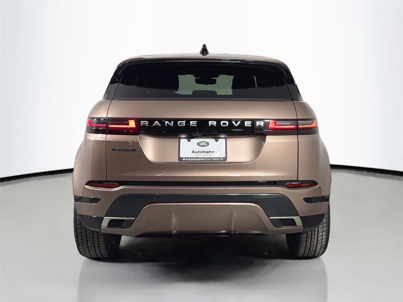 New 2026 Corinthian Bronze LAND ROVER Hoxton Edition P250 image 6
