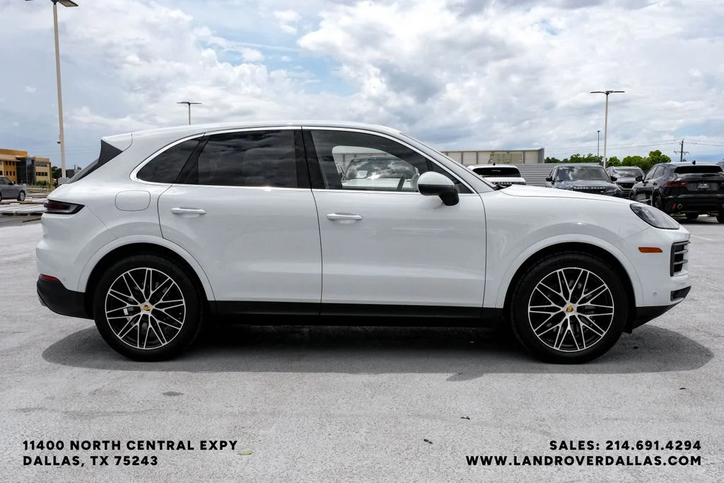 Used 2024 Carrara White Porsche  image 5