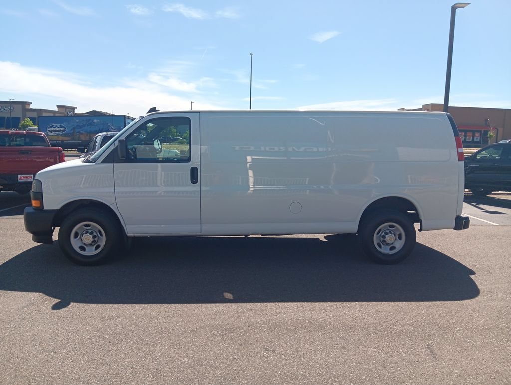 Used 2024 Summit White Chevrolet WT image 2