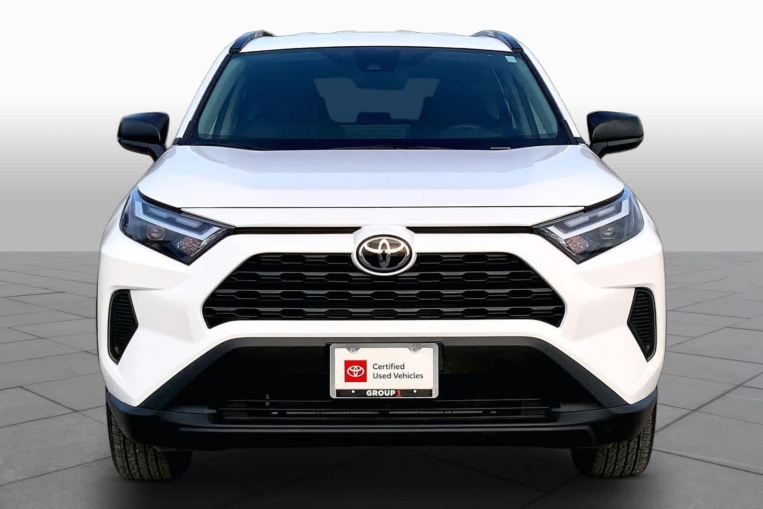 Certified Used 2025 Ice Cap Toyota Hybrid LE image 4