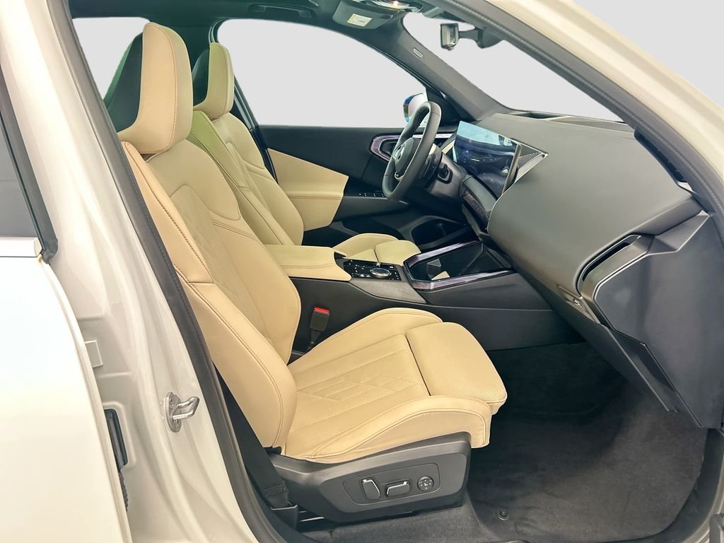 Certified Used 2025 White Metallic BMW 30 xDrive image 18