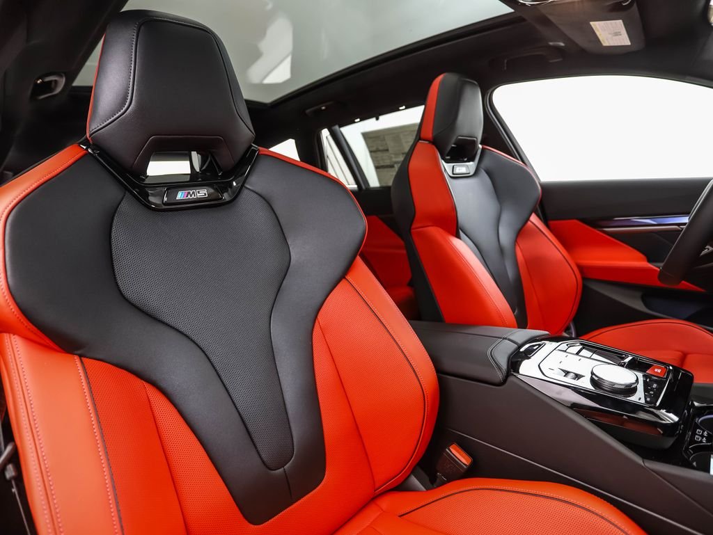New 2026 Black Sapphire Metallic BMW Base image 33