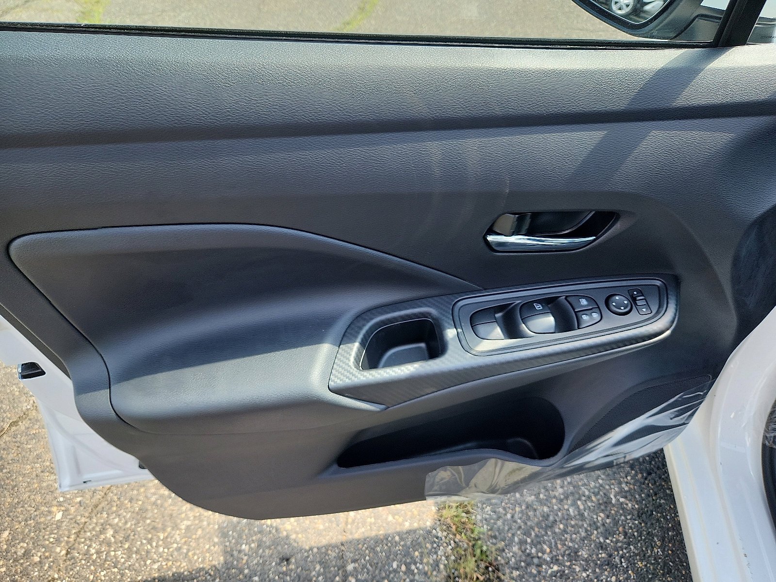 2025 Nissan Versa Sedan SV - Photo 8