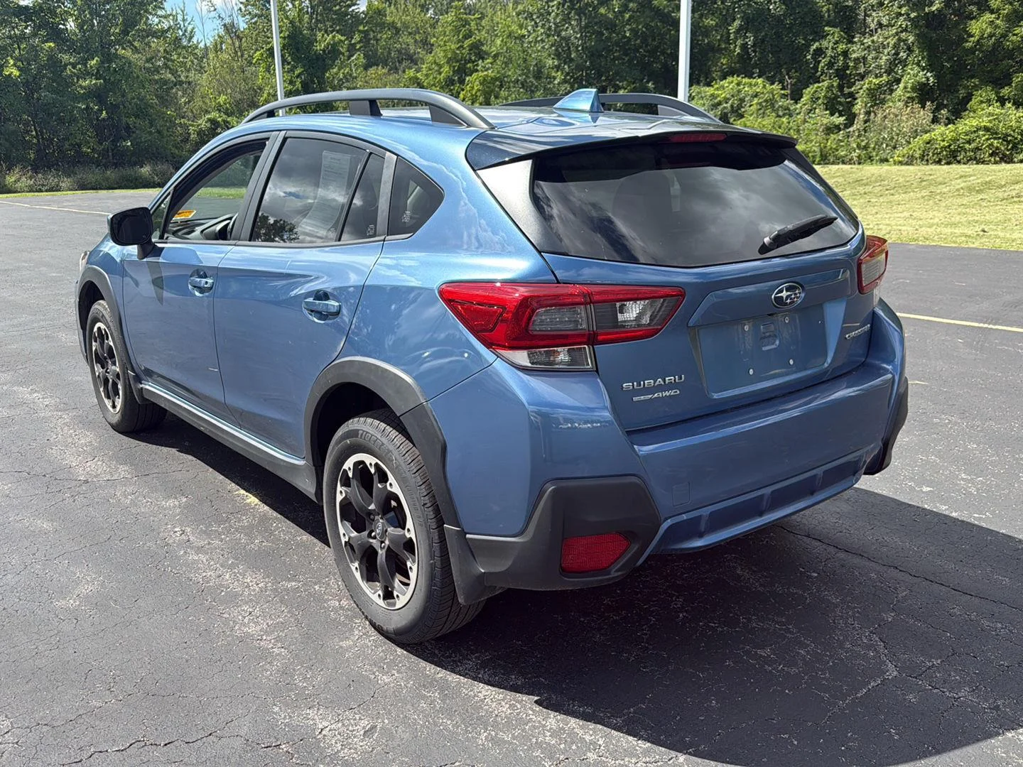 Used 2021 Horizon Blue Pearl Subaru Premium image 18