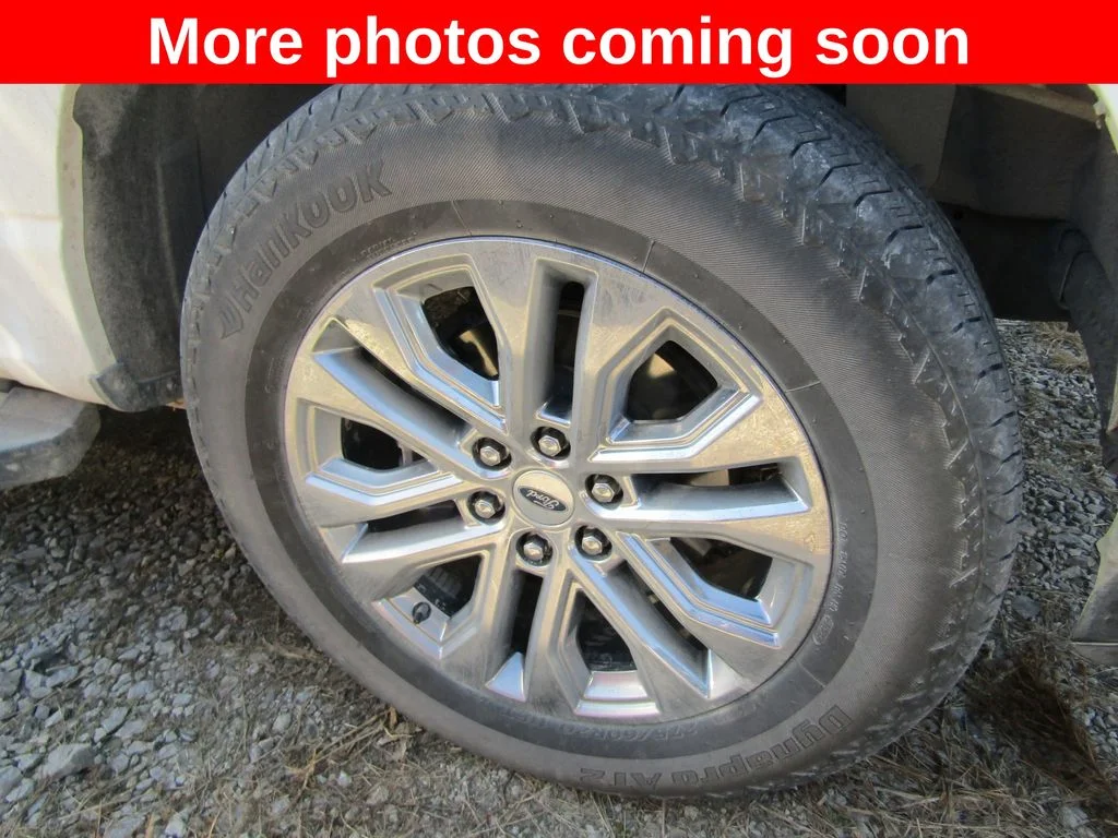 Used 2026 Oxford White Ford Lariat image 9