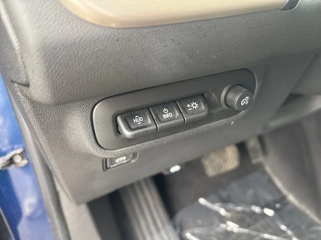 Used 2022 Blue GMC Denali image 21
