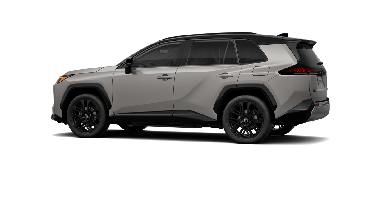 New 2026 Meteor Shower with Midnight Black Metallic roof Toyota XSE image 5