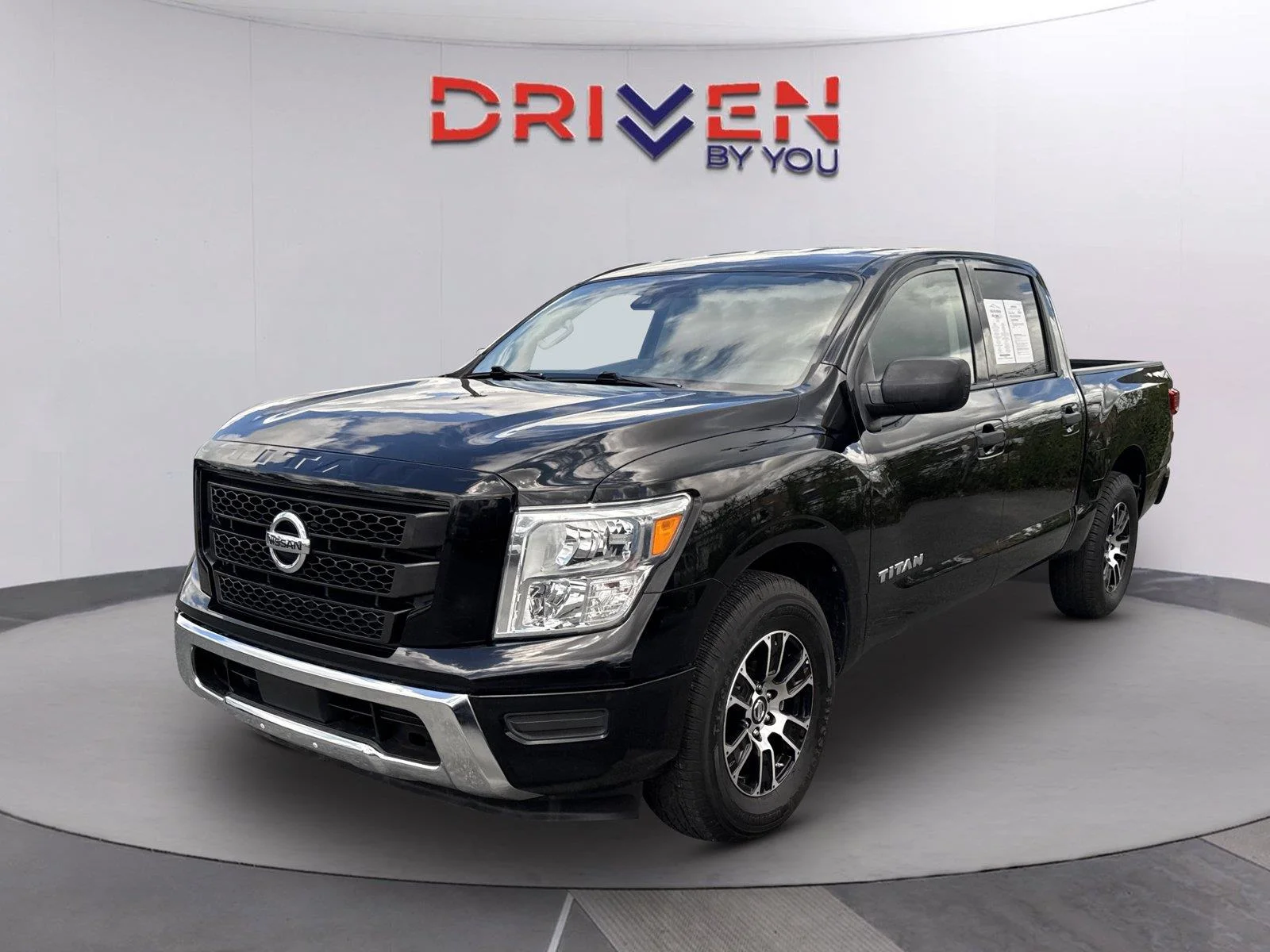 Used 2022 Super Black Nissan SV image 7