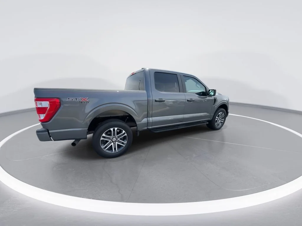 Used 2023 Gray Ford XL image 8