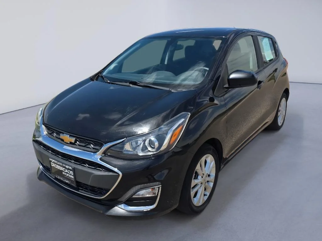 Used 2021 Mosaic Black Metallic Chevrolet 1LT image 1