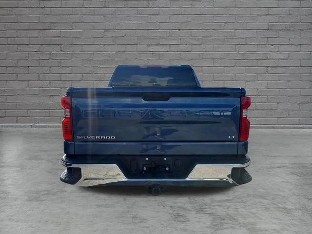 Used 2024 Lakeshore Blue Metallic Chevrolet LT (2FL) image 4
