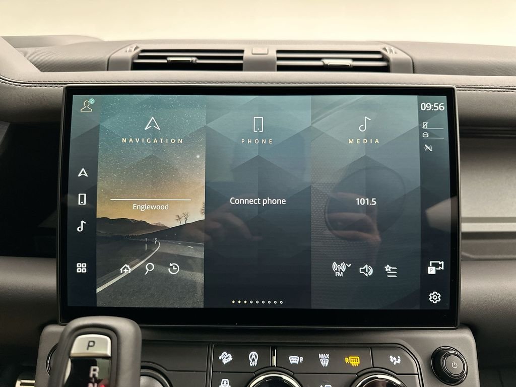 New 2026 Charente Grey Land Rover OCTA image 24
