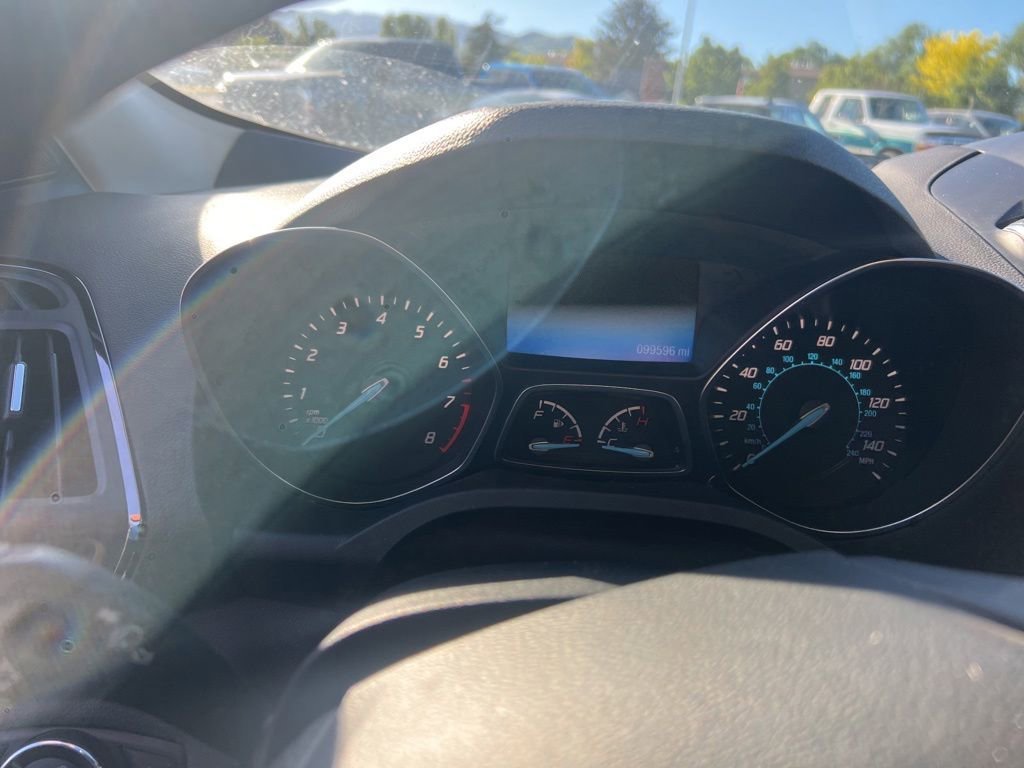 Used 2014  Ford Titanium image 25