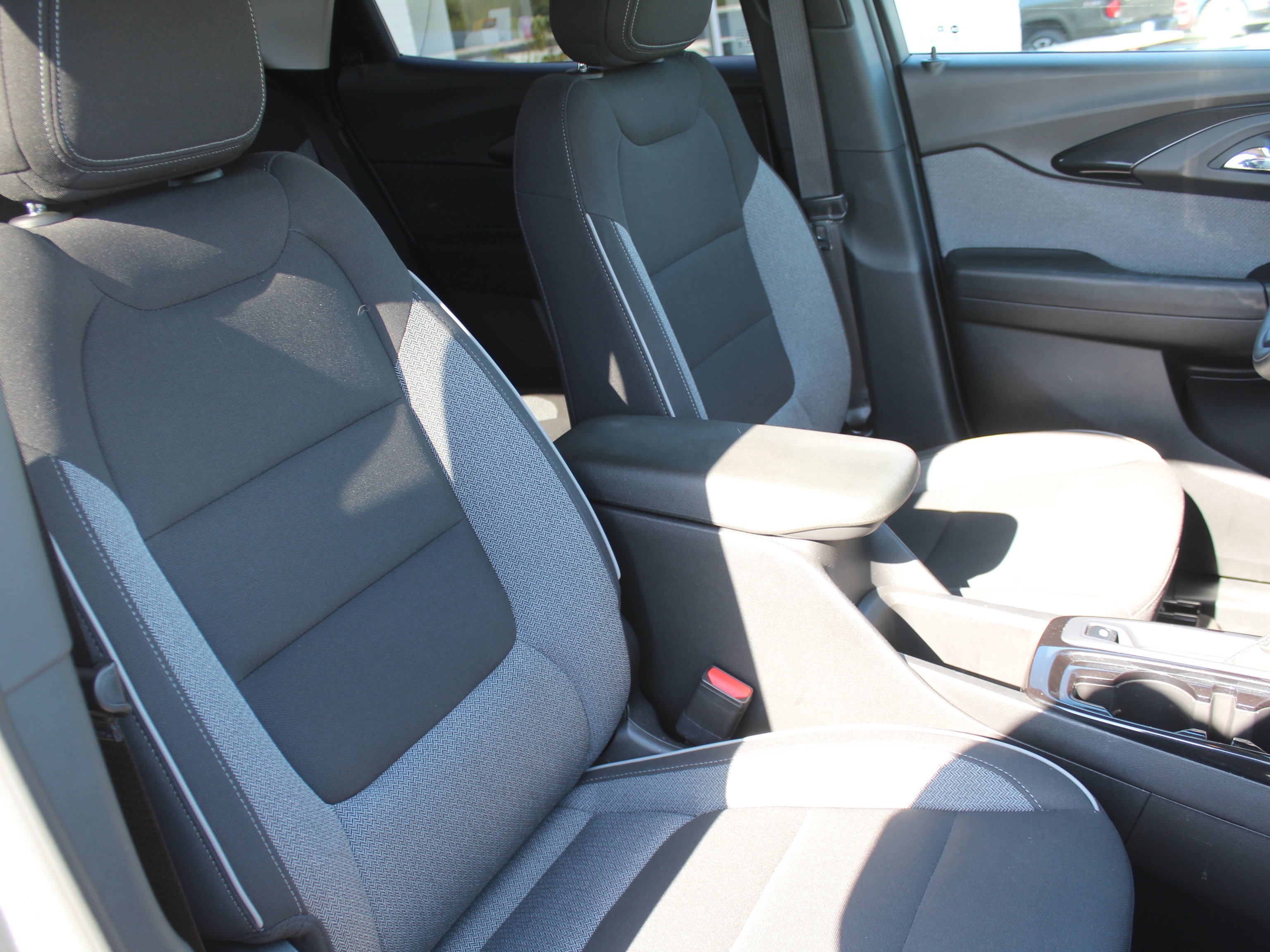 Used 2023 STERLING GRAY METALLIC Chevrolet LT image 28